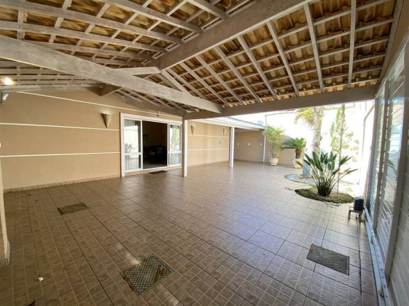 Imagem Casa com 4 Quartos à Venda, 384 m² em Flórida - Praia Grande Imagem Casa com 4 Quartos à Venda, 384 m² em Flórida - Praia Grande