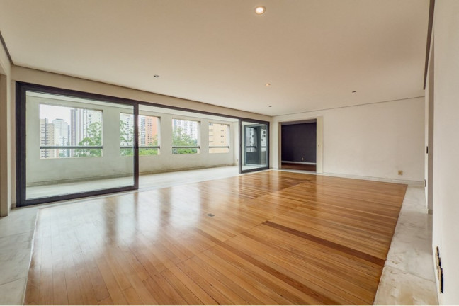 Imóvel com 4 Quartos à Venda, 277 m² em Jardim Londrina - São Paulo