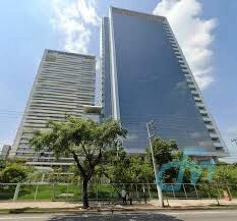 Apartamento com 1 Quarto para Alugar, 55 m² em Santo Amaro - São Paulo