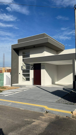 Casa com 3 Quartos à Venda,  em Rincão - Mossoró