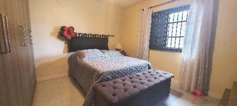 Imagem Sobrado com 4 Quartos à Venda, 253 m² em Centro - Torres