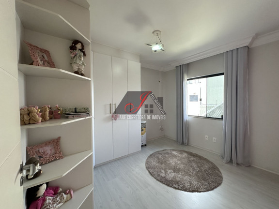 Imagem Casa com 3 Quartos à Venda, 200 m² em Pinheirinho - Curitiba