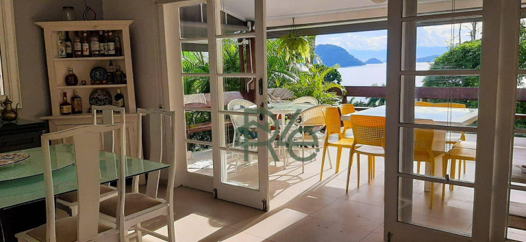 Imagem Casa com 5 Quartos à Venda, 200 m² em Vila Velha - Angra Dos Reis
