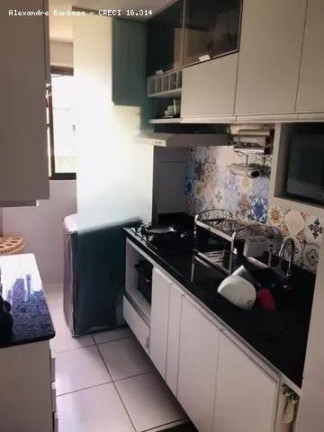 Imagem Apartamento com 3 Quartos à Venda, 67 m² em Encruzilhada - Recife