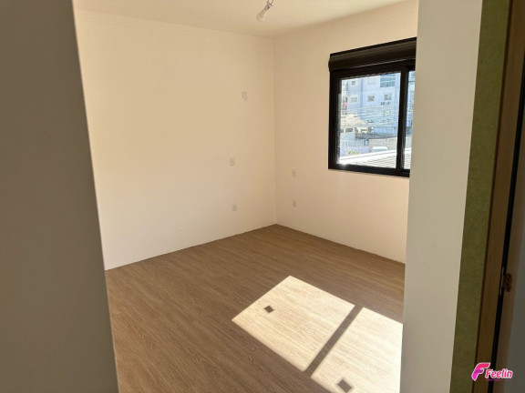 Imagem Casa de Condomínio com 4 Quartos à Venda, 288 m² em Cachoeira Do Bom Jesus - Florianópolis