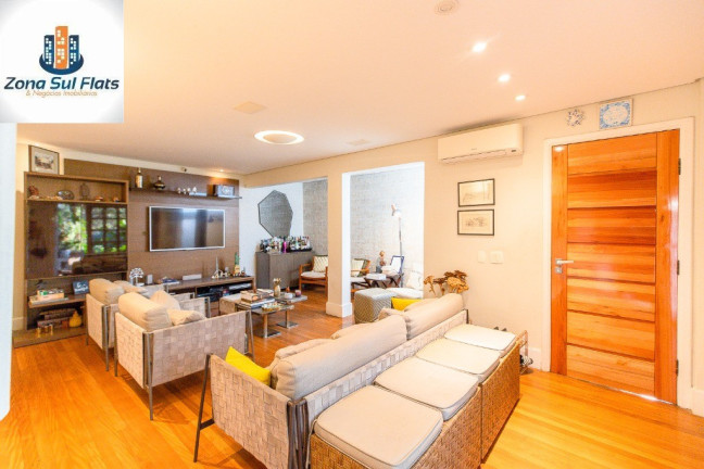 Casa com 3 Quartos à Venda, 220 m² em Vila Tramontano - São Paulo