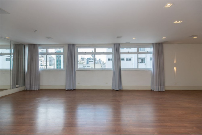Imagem Apartamento com 2 Quartos à Venda, 180 m² em Cerqueira César - São Paulo Imagem Apartamento com 2 Quartos à Venda, 180 m² em Cerqueira César - São Paulo