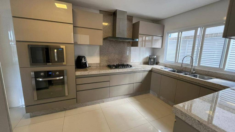 Imagem Casa com 3 Quartos à Venda, 255 m² em Alphaville Flamboyant Residencial Araguaia - Goiânia Imagem Casa com 3 Quartos à Venda, 255 m² em Alphaville Flamboyant Residencial Araguaia - Goiânia