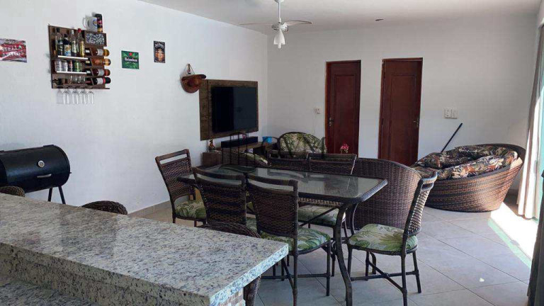 Imagem Casa com 3 Quartos à Venda, 400 m² em Canto Do Forte - Praia Grande Imagem Casa com 3 Quartos à Venda, 400 m² em Canto Do Forte - Praia Grande