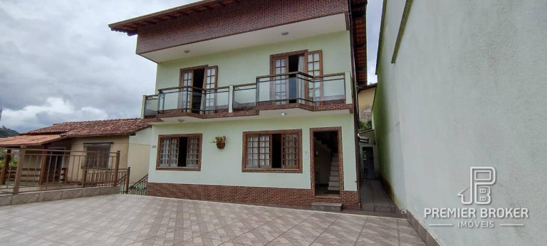 Casa com 4 Quartos à Venda, 200 m² em Araras - Teresópolis