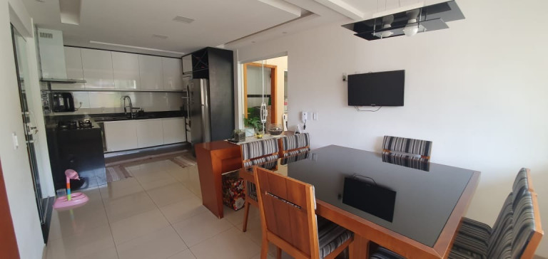 Imagem Casa com 3 Quartos à Venda, 180 m² em Piratininga - Niterói