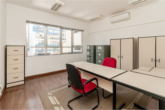 Sala Comercial à Venda,  em Centro Histórico - Porto Alegre