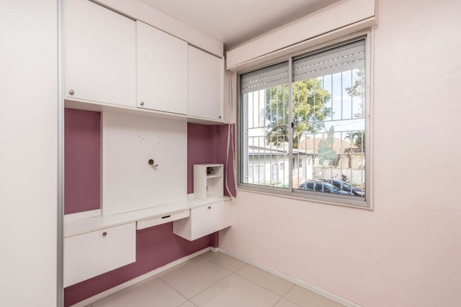 Imagem Imóvel com 2 Quartos à Venda, 47 m² em Cristal - Porto Alegre Imagem Imóvel com 2 Quartos à Venda, 47 m² em Cristal - Porto Alegre