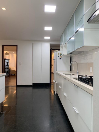 Imagem Imóvel com 3 Quartos à Venda, 235 m² em Ipanema - Rio De Janeiro Imagem Imóvel com 3 Quartos à Venda, 235 m² em Ipanema - Rio De Janeiro