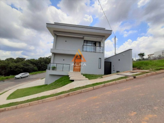 Imagem Casa de Condomínio com 3 Quartos à Venda, 300 m²
