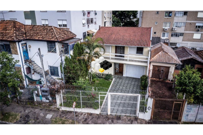 Imagem Casa com 2 Quartos à Venda, 149 m² em Passo Da Areia - Porto Alegre Imagem Casa com 2 Quartos à Venda, 149 m² em Passo Da Areia - Porto Alegre