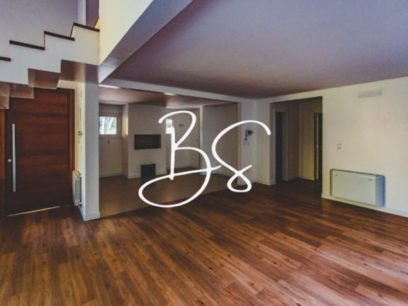 Imagem Casa com 4 Quartos à Venda, 1.241 m² em Centro - Gramado