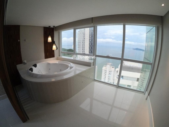 Imóvel com 4 Quartos à Venda, 234 m² em Centro - Balneário Camboriú