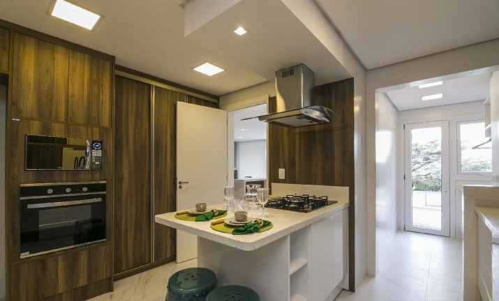 Imagem Apartamento com 3 Quartos à Venda, 187 m² em Vila Assunção - Porto Alegre Imagem Apartamento com 3 Quartos à Venda, 187 m² em Vila Assunção - Porto Alegre
