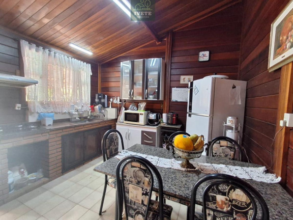Imagem Casa com 2 Quartos à Venda, 134 m²