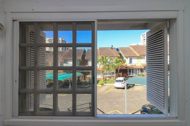Imagem Casa com 2 Quartos à Venda, 79 m² em Tristeza - Porto Alegre