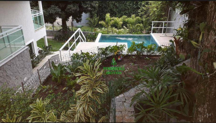 Imagem Casa com 4 Quartos à Venda, 340 m² em Piratininga - Niterói Imagem Casa com 4 Quartos à Venda, 340 m² em Piratininga - Niterói