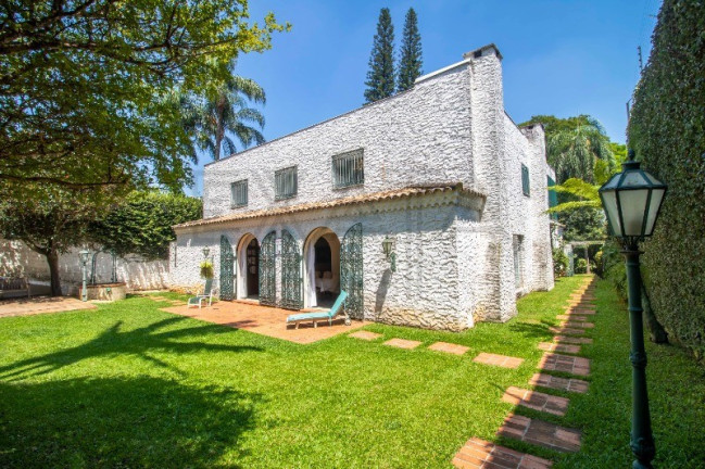Casa com 5 Quartos à Venda, 696 m² em Jardim Guedala - São Paulo