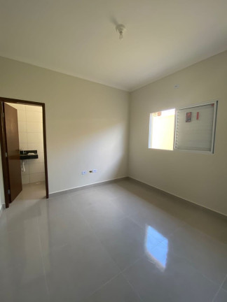 Imagem Casa com 2 Quartos à Venda, 67 m² em Balneário Gaivotas - Itanhaém Imagem Casa com 2 Quartos à Venda, 67 m² em Balneário Gaivotas - Itanhaém