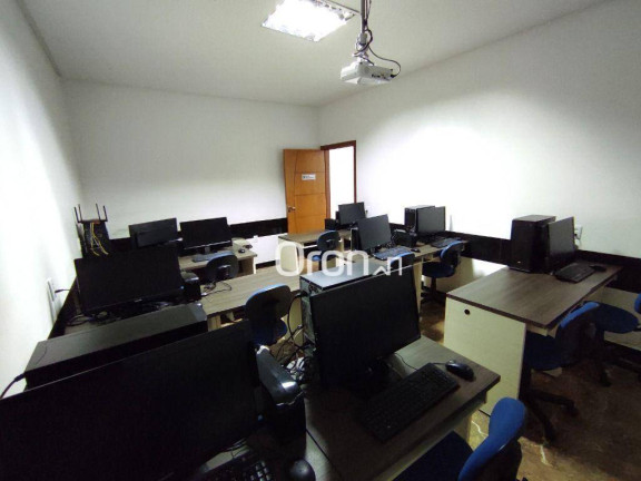 Imagem Casa com 4 Quartos à Venda, 330 m² em Setor Nova Suiça - Goiânia