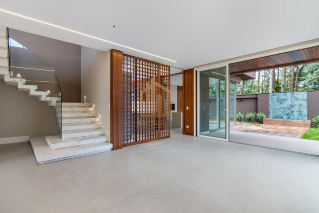 Imagem Casa com 3 Quartos à Venda, 300 m² em Santa Felicidade - Curitiba