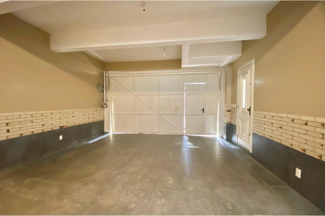 Imagem Casa com 4 Quartos à Venda, 284 m² em Higienópolis - Porto Alegre Imagem Casa com 4 Quartos à Venda, 284 m² em Higienópolis - Porto Alegre