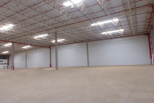 Imóvel para Alugar, 13.698 m² em Vila Galvão - Caçapava