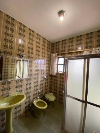 Imagem Casa com 3 Quartos à Venda, 330 m² em Botucatu