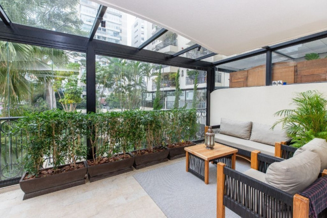 Imagem Imóvel com 3 Quartos à Venda, 150 m² em Moema - São Paulo