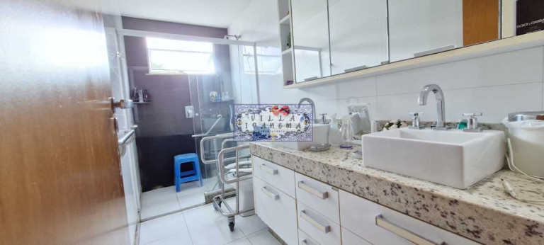 Imagem Apartamento com 4 Quartos à Venda, 182 m² em Várzea - Teresópolis