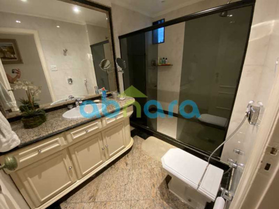 Imagem Apartamento com 3 Quartos à Venda, 300 m² em Copacabana - Rio De Janeiro Imagem Apartamento com 3 Quartos à Venda, 300 m² em Copacabana - Rio De Janeiro