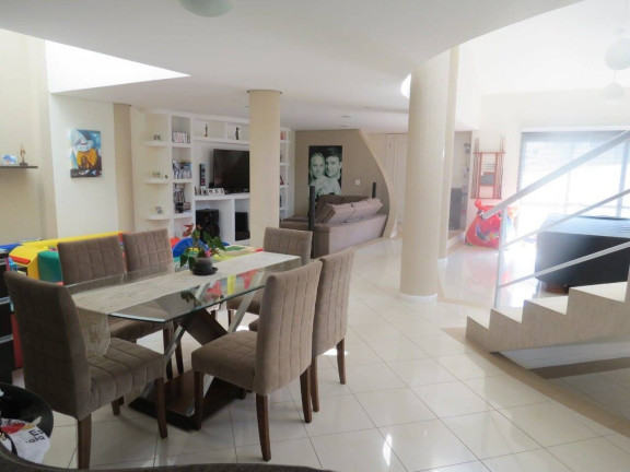 Imagem Casa com 3 Quartos à Venda, em Capoeiras - Florianópolis Imagem Casa com 3 Quartos à Venda, em Capoeiras - Florianópolis