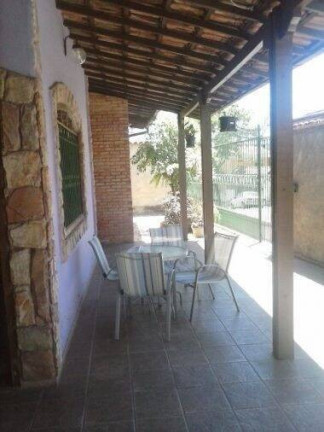 Imagem Casa com 4 Quartos à Venda, 280 m² em Santa Mônica - Belo Horizonte Imagem Casa com 4 Quartos à Venda, 280 m² em Santa Mônica - Belo Horizonte