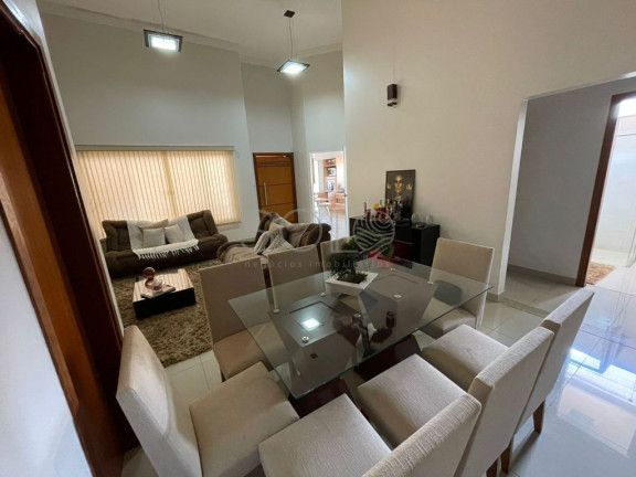 Imagem Casa com 3 Quartos para Alugar, 250 m² em Residencial Cambuy - Araraquara Imagem Casa com 3 Quartos para Alugar, 250 m² em Residencial Cambuy - Araraquara