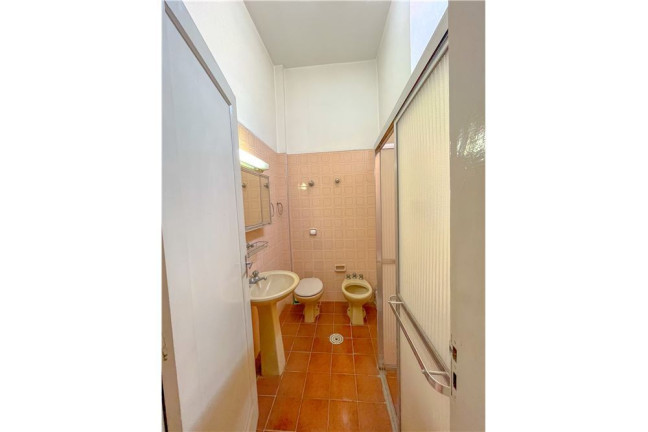 Imagem Casa com 2 Quartos à Venda, em Vila Madalena - São Paulo Imagem Casa com 2 Quartos à Venda, em Vila Madalena - São Paulo