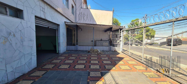 Loja à Venda, 160 m² em Alto De Pinheiros - São Paulo