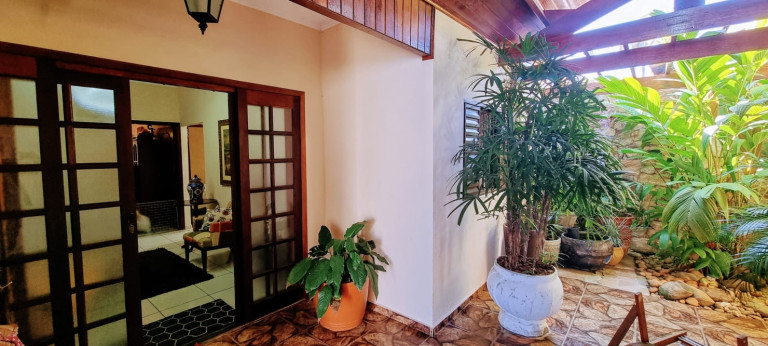 Imagem Casa com 3 Quartos à Venda, 126 m² em Parque Das Rosas - Roseira