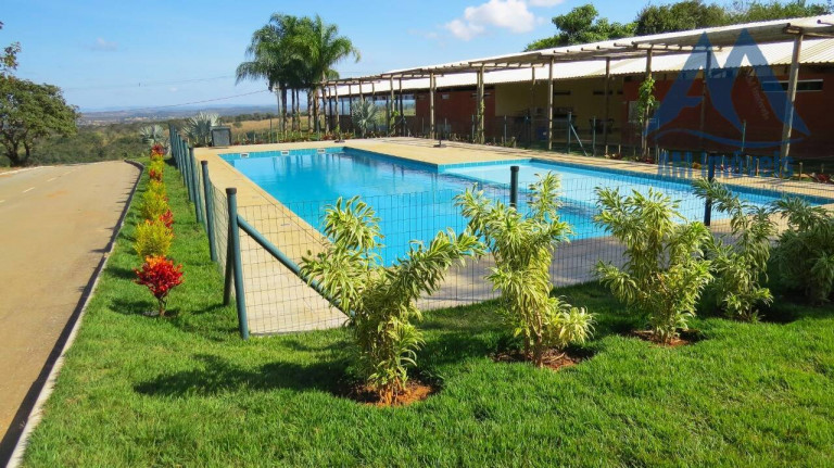 Terreno em Condomínio à Venda, 1.000 m² em Centro - Jequitibá