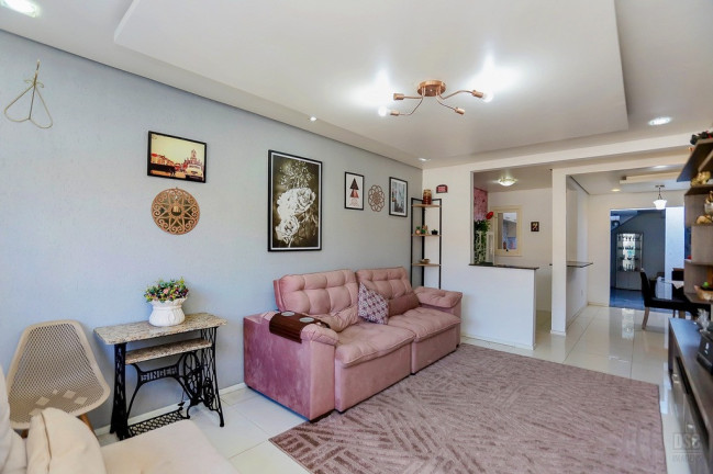 Imagem Casa com 2 Quartos à Venda,  em Hípica - Porto Alegre