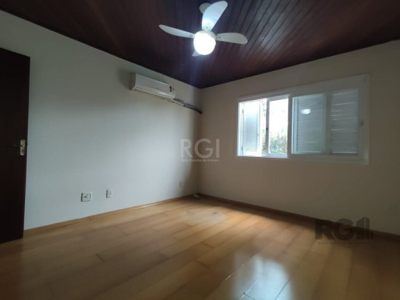 Imagem Casa com 4 Quartos à Venda, em Tristeza - Porto Alegre Imagem Casa com 4 Quartos à Venda, em Tristeza - Porto Alegre