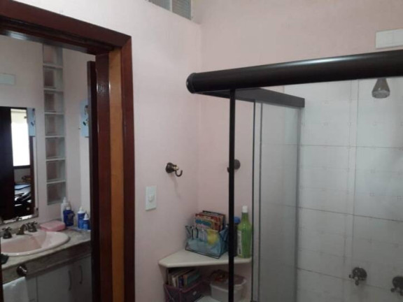 Imagem Casa com 3 Quartos à Venda, 200 m² em Campos Elíseos - Taubaté Imagem Casa com 3 Quartos à Venda, 200 m² em Campos Elíseos - Taubaté