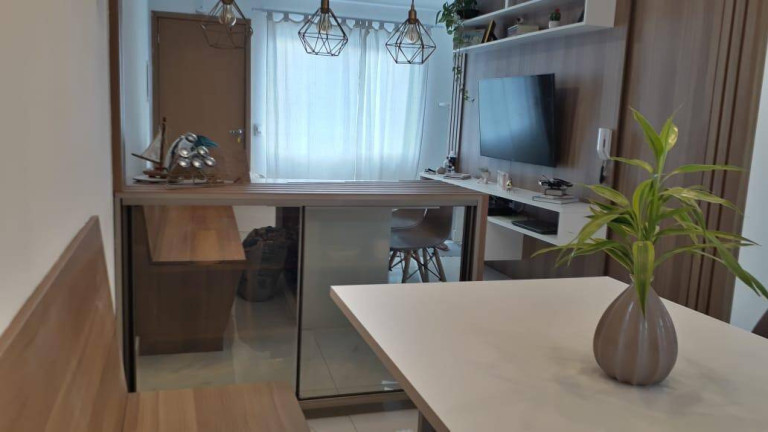 Sobrado com 2 Quartos à Venda, 64 m² em Caguassu - Sorocaba
