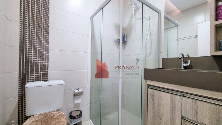 Imagem Apartamento com 2 Quartos à Venda, 54 m² em São João - Itajaí