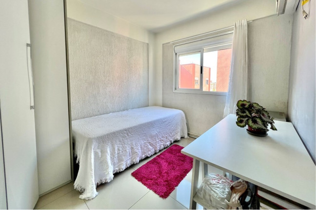Imagem Apartamento com 3 Quartos à Venda, 63 m² em Igara - Canoas