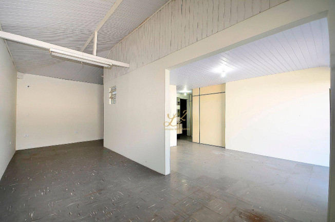 Imagem Casa com 1 Quarto à Venda, 172 m² em Cristo Rei - Curitiba